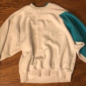 • vintage crewneck